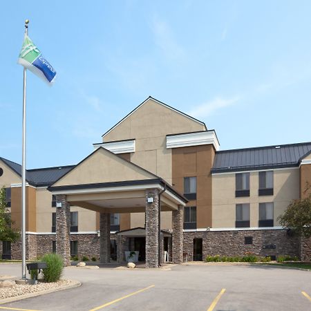 Holiday Inn Express Cedar Rapids - Collins Road By Ihg Dış mekan fotoğraf