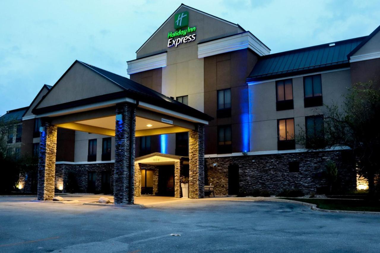 Holiday Inn Express Cedar Rapids - Collins Road By Ihg Dış mekan fotoğraf