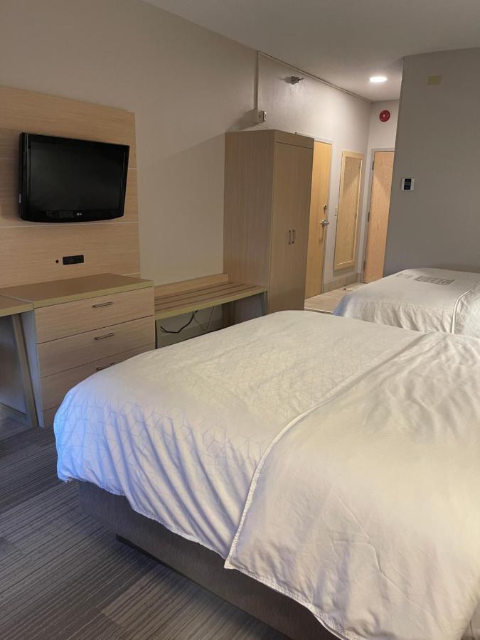 Holiday Inn Express Cedar Rapids - Collins Road By Ihg Dış mekan fotoğraf