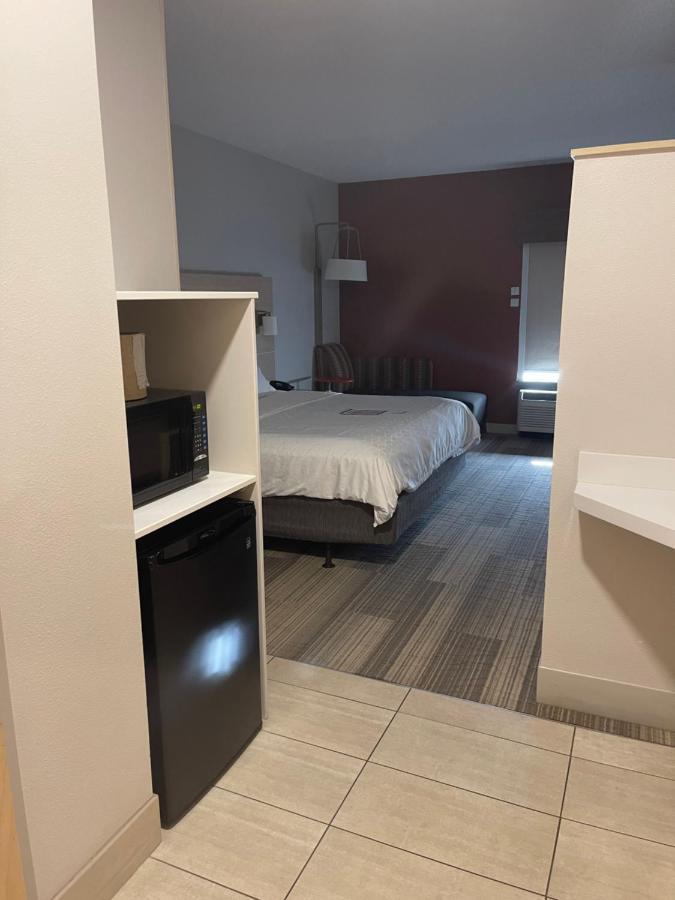 Holiday Inn Express Cedar Rapids - Collins Road By Ihg Dış mekan fotoğraf