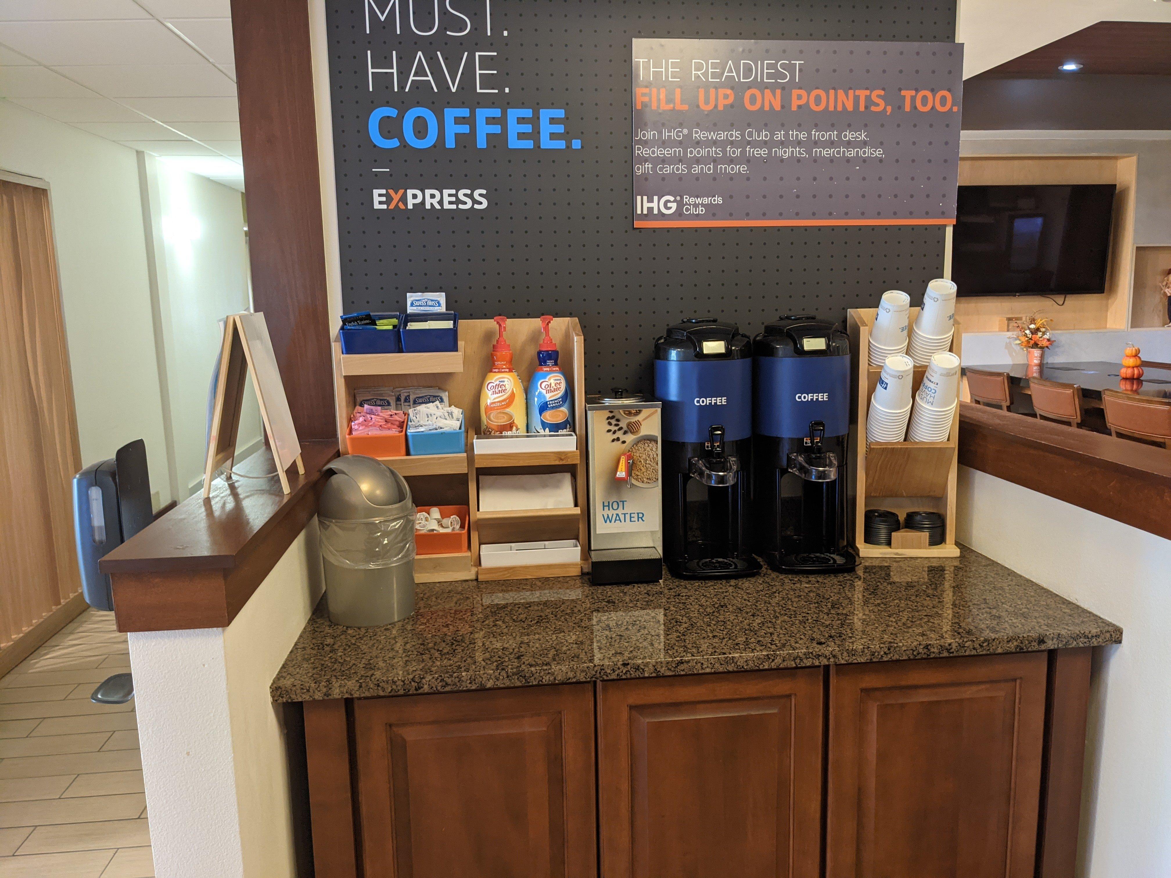 Holiday Inn Express Cedar Rapids - Collins Road By Ihg Dış mekan fotoğraf
