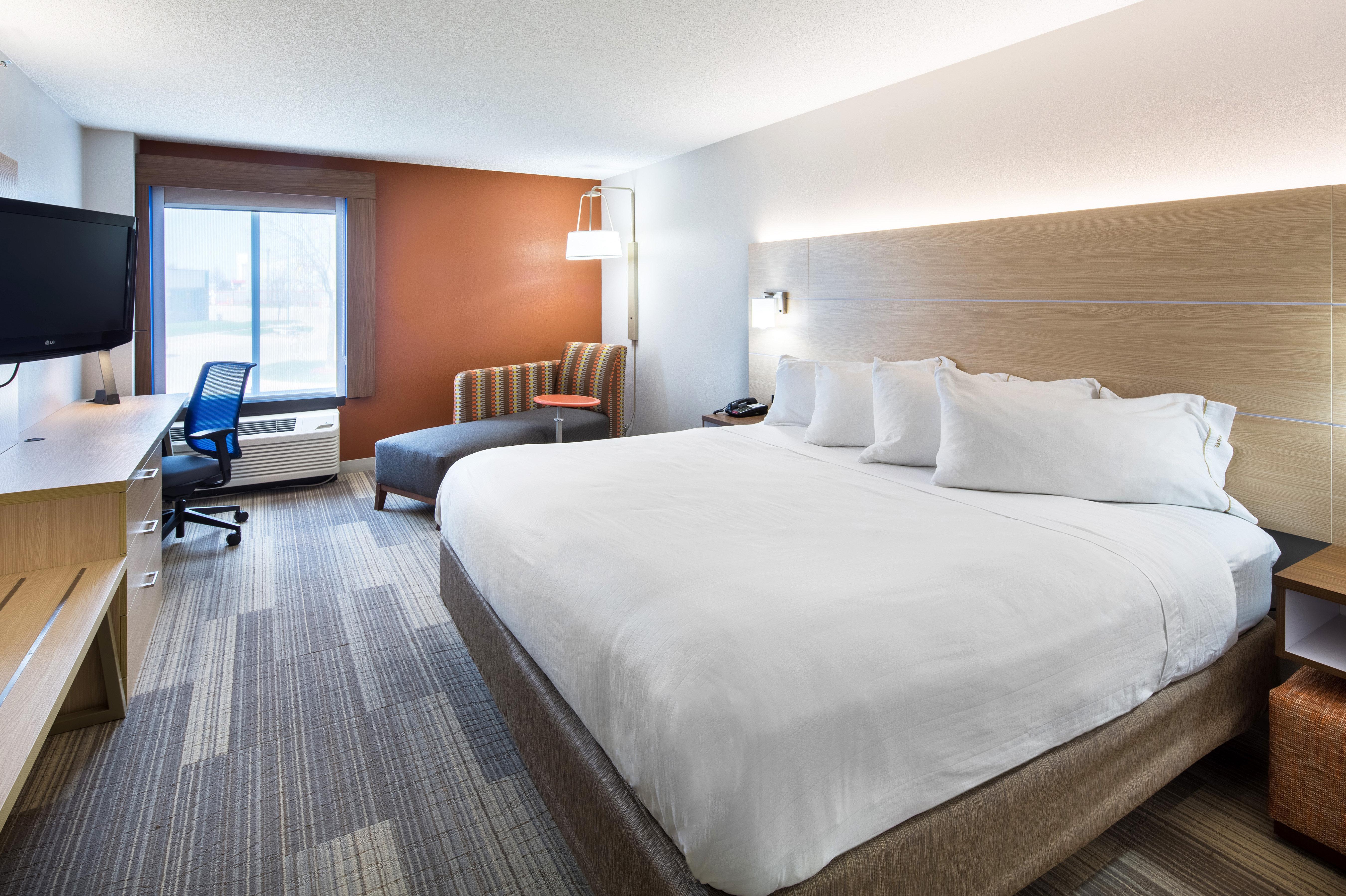 Holiday Inn Express Cedar Rapids - Collins Road By Ihg Dış mekan fotoğraf