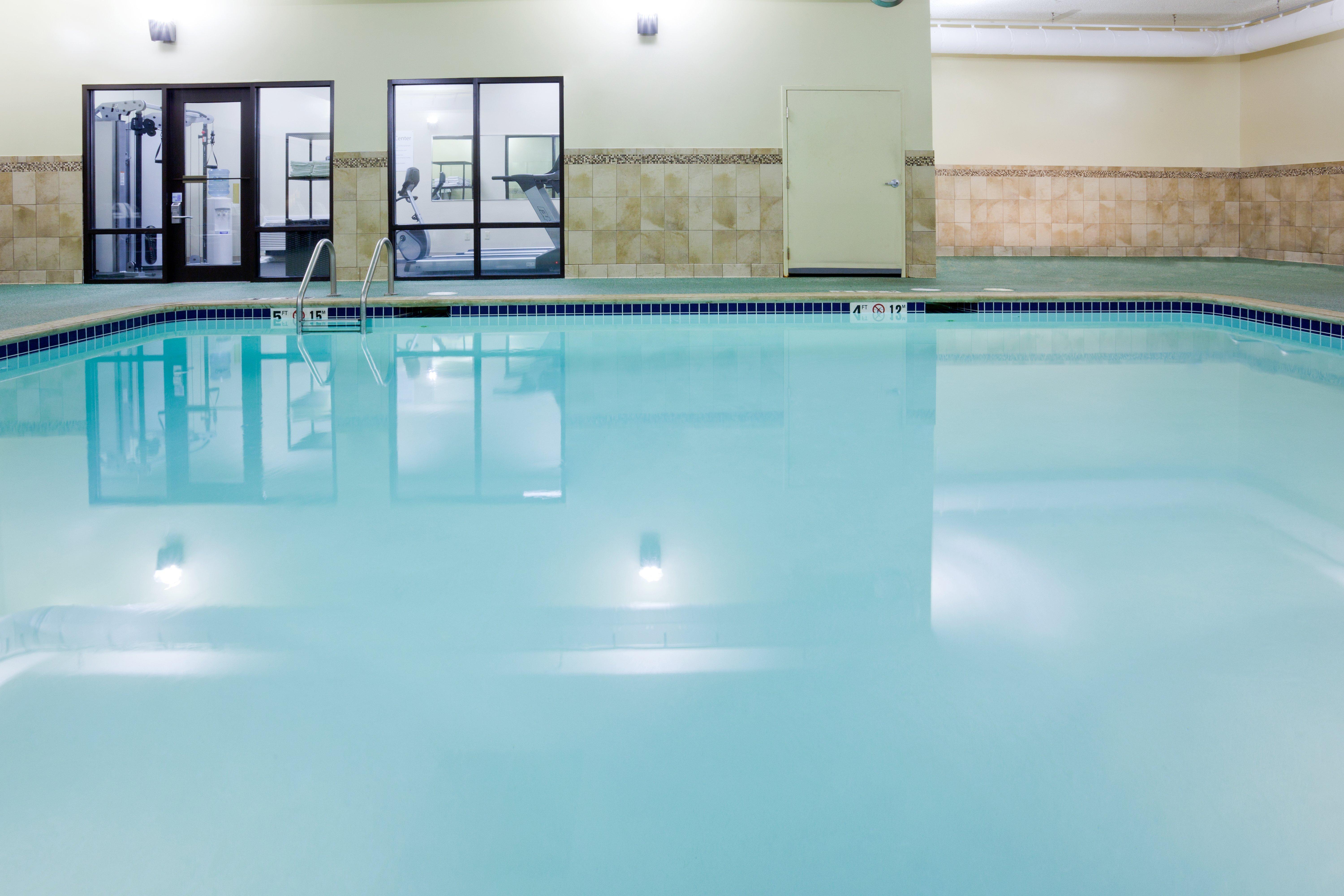 Holiday Inn Express Cedar Rapids - Collins Road By Ihg Dış mekan fotoğraf