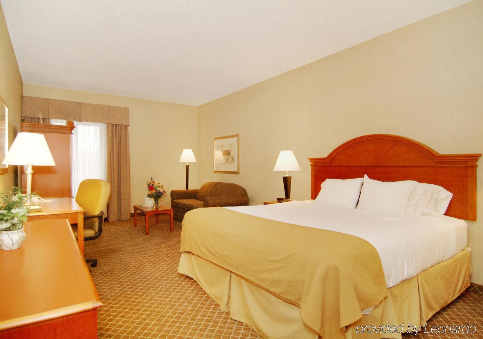 Holiday Inn Express Cedar Rapids - Collins Road By Ihg Dış mekan fotoğraf