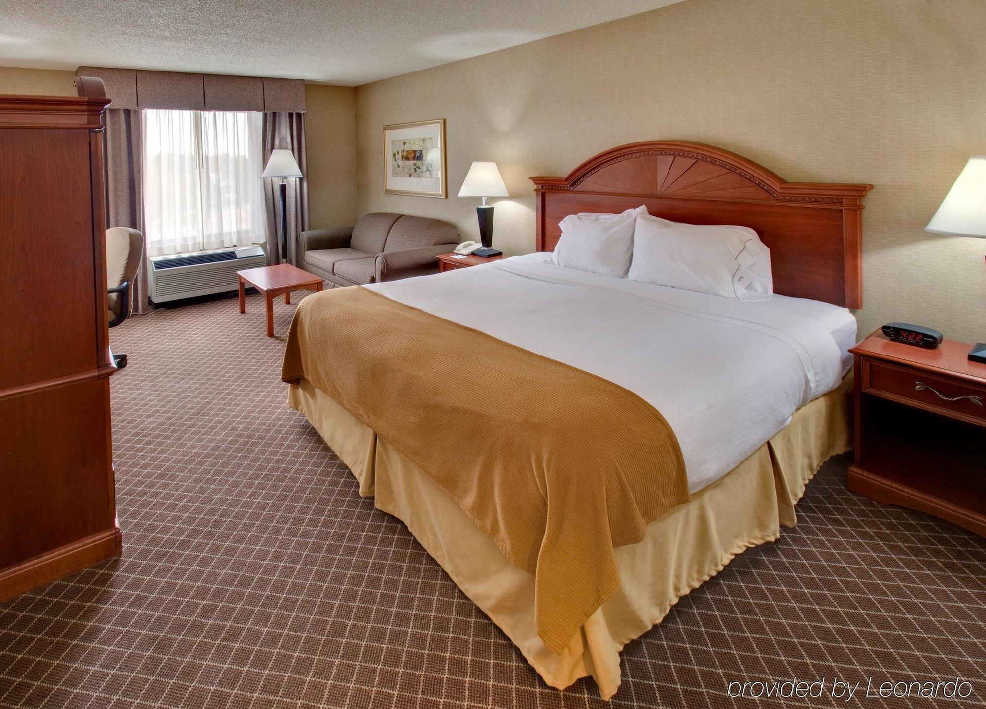 Holiday Inn Express Cedar Rapids - Collins Road By Ihg Oda fotoğraf