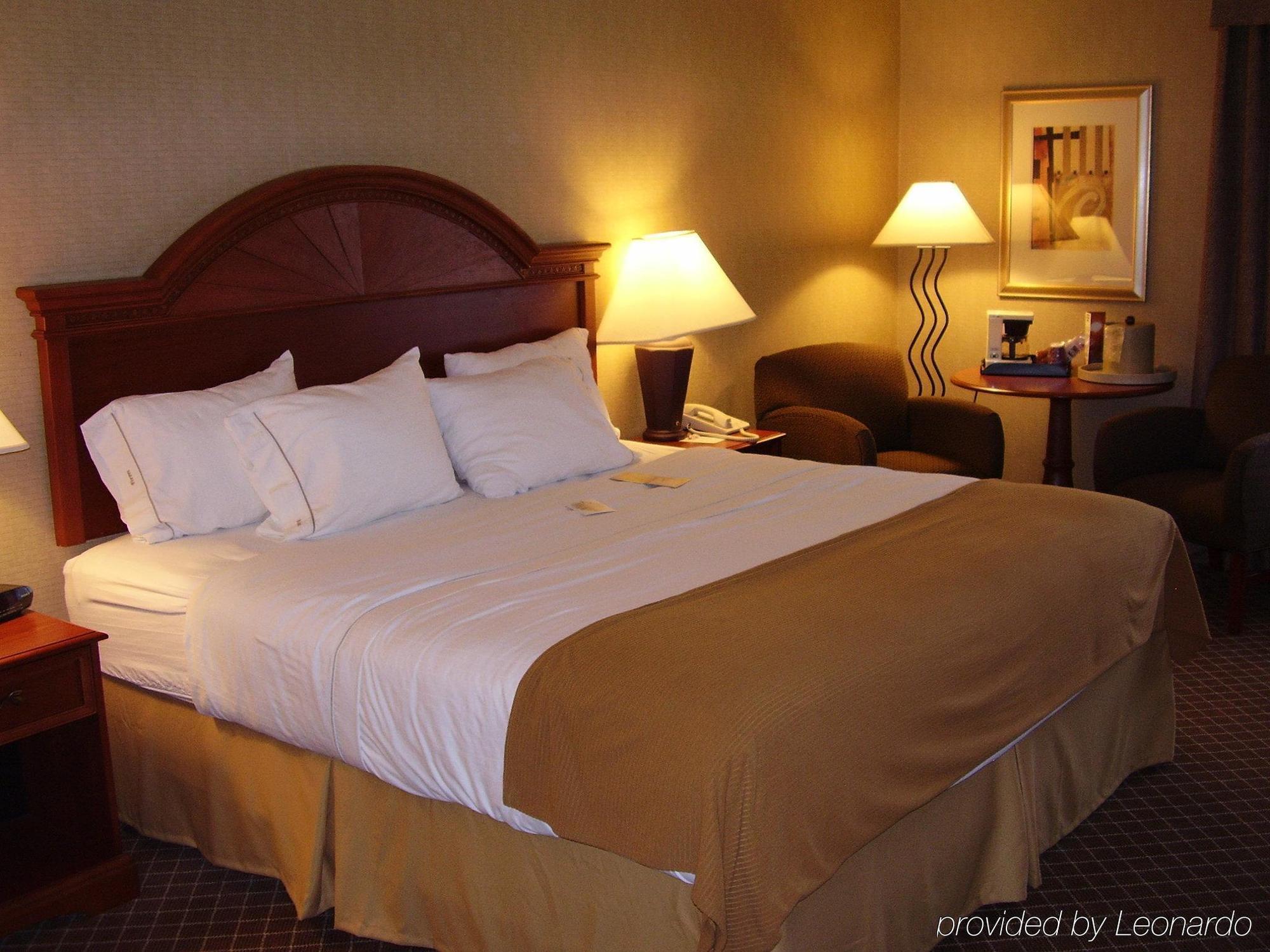 Holiday Inn Express Cedar Rapids - Collins Road By Ihg Oda fotoğraf