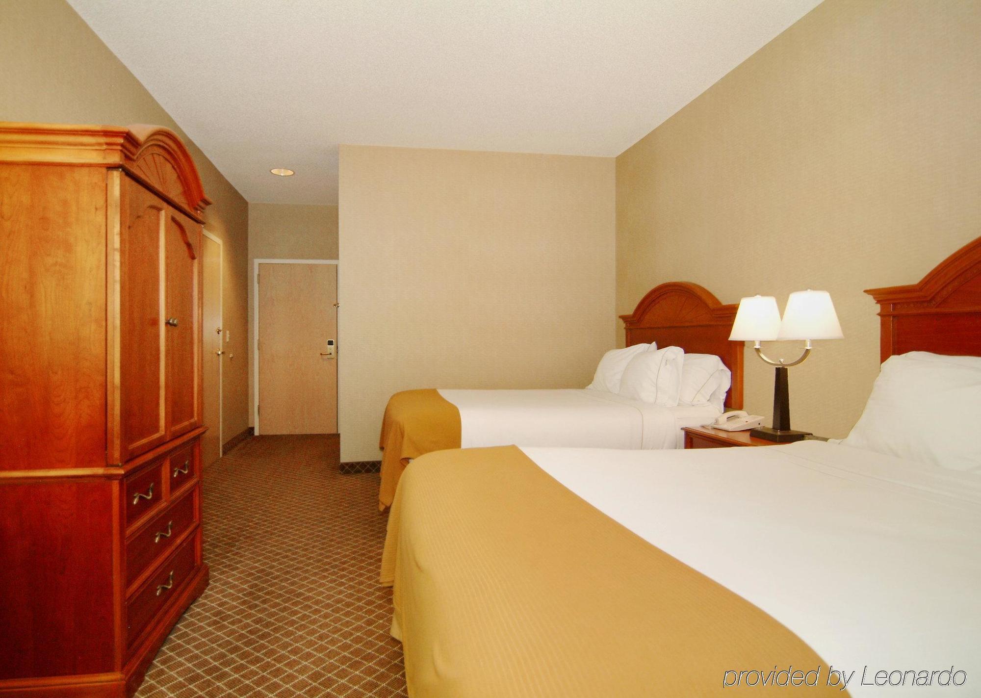 Holiday Inn Express Cedar Rapids - Collins Road By Ihg Oda fotoğraf