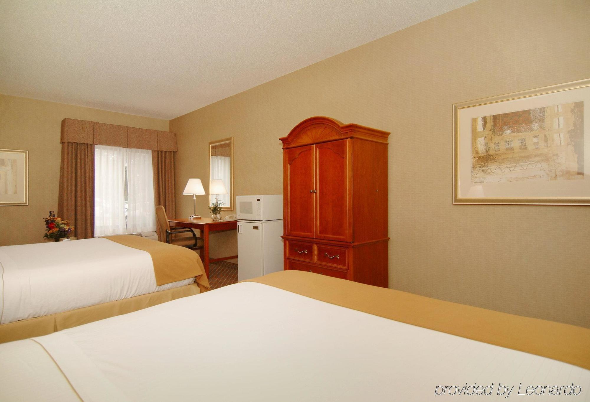 Holiday Inn Express Cedar Rapids - Collins Road By Ihg Oda fotoğraf