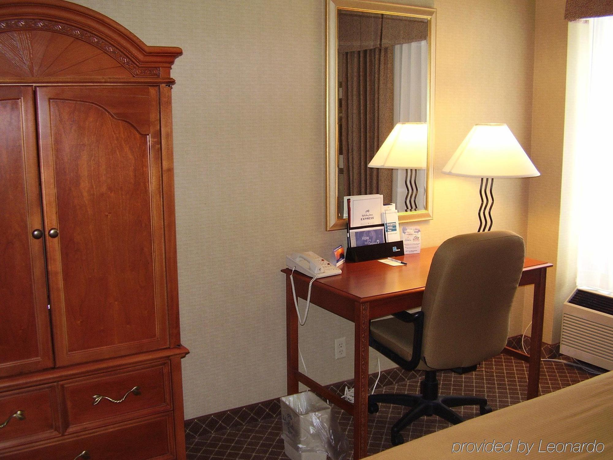 Holiday Inn Express Cedar Rapids - Collins Road By Ihg Oda fotoğraf