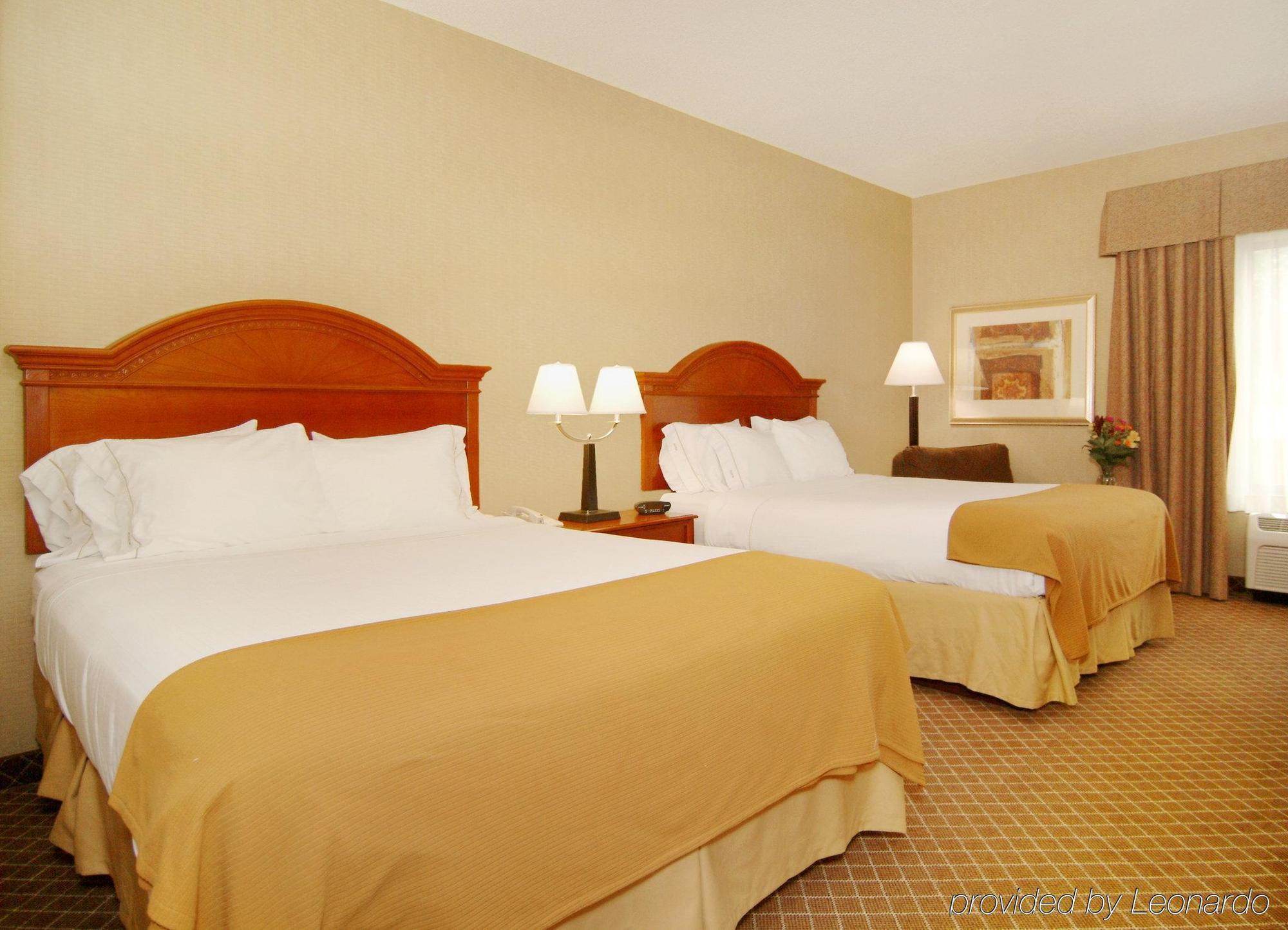 Holiday Inn Express Cedar Rapids - Collins Road By Ihg Oda fotoğraf